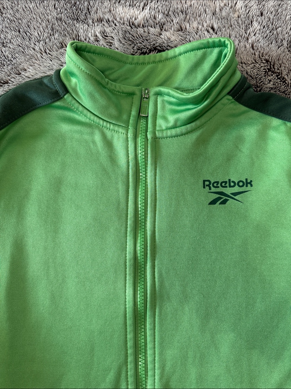 Reebok Athletic Track Jacket Full Zip Boys 11-12
Two Toned Green Sporty Outdoor
